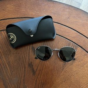 Black Ray-Bans Sunglasses